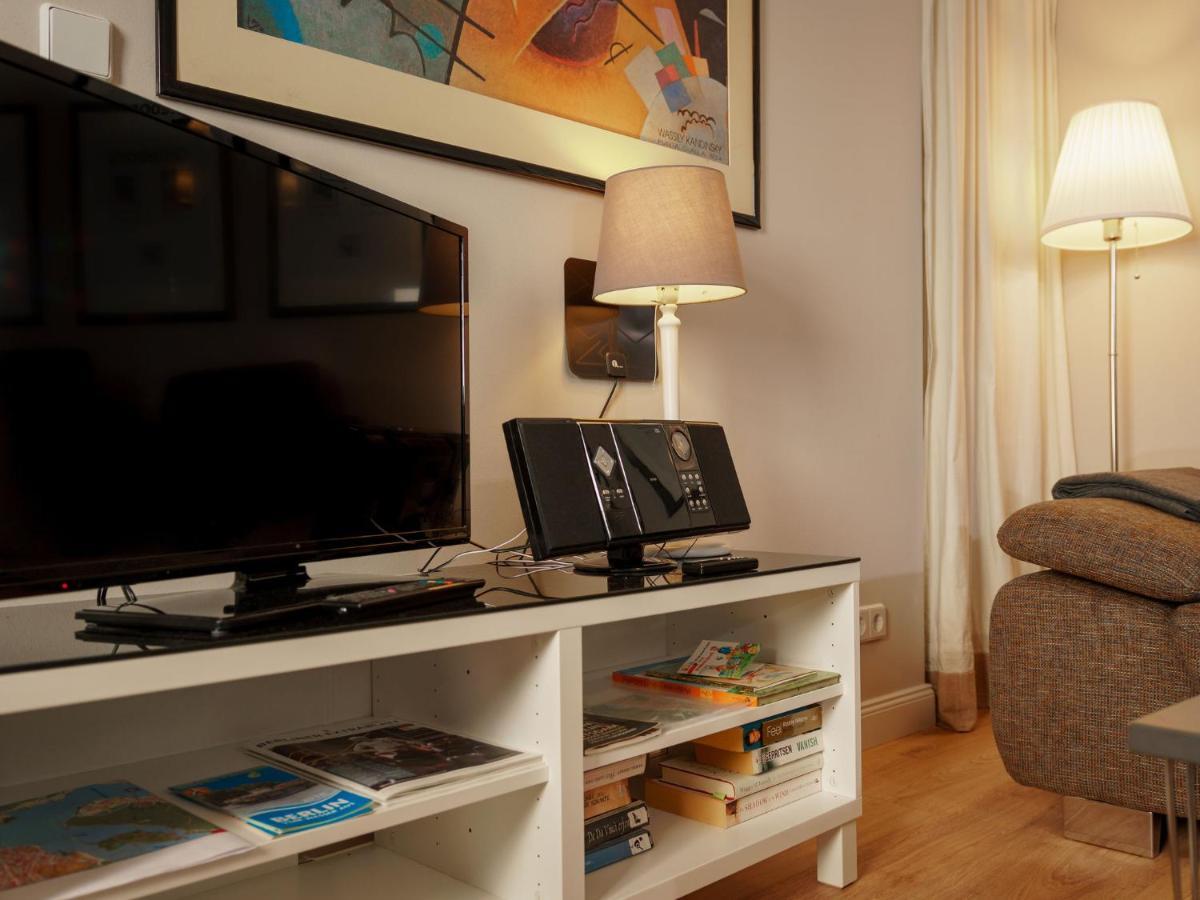 Striking Apartment Near Lake In Wannsee Berlino